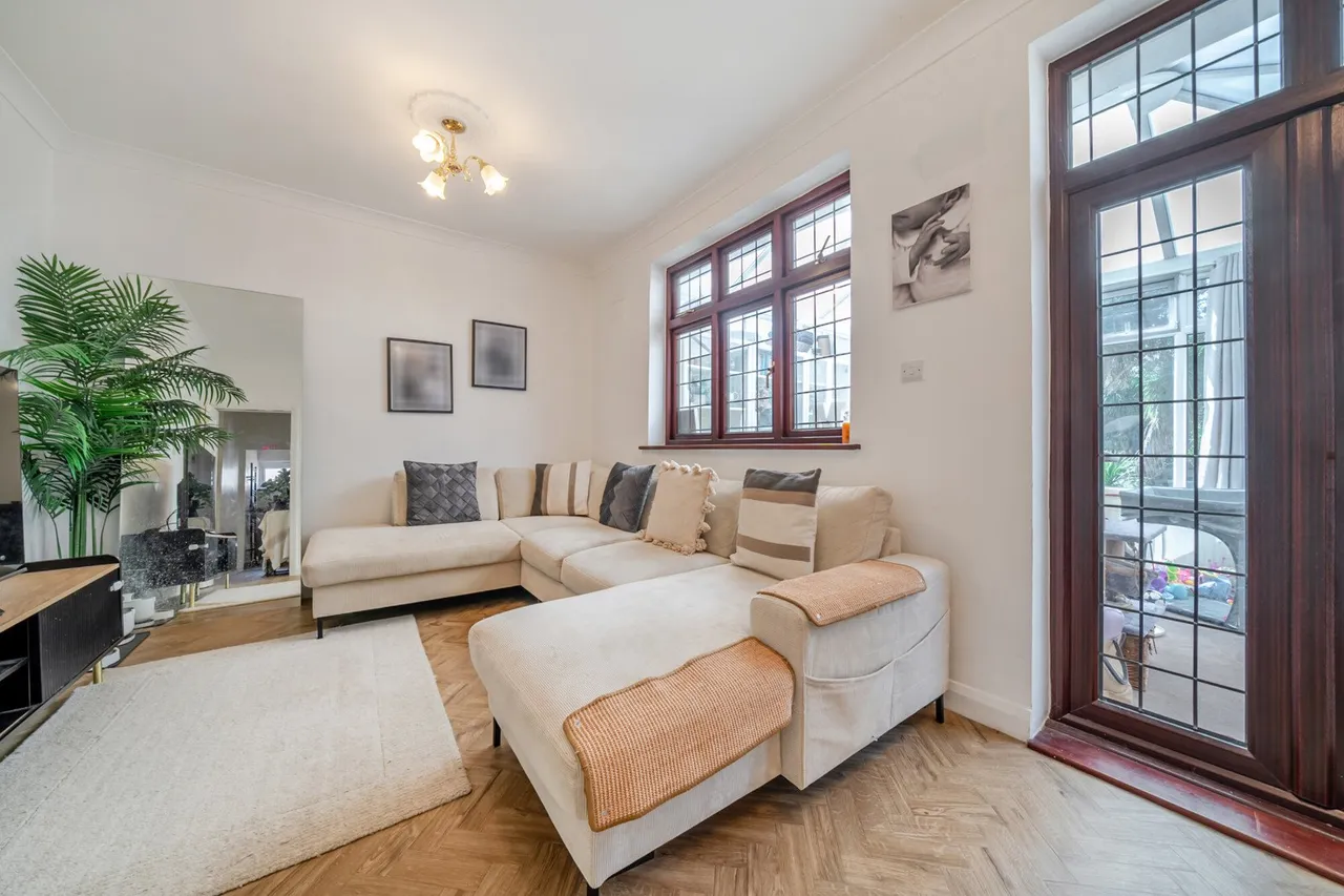 Eversley Avenue, DA7, photo 27