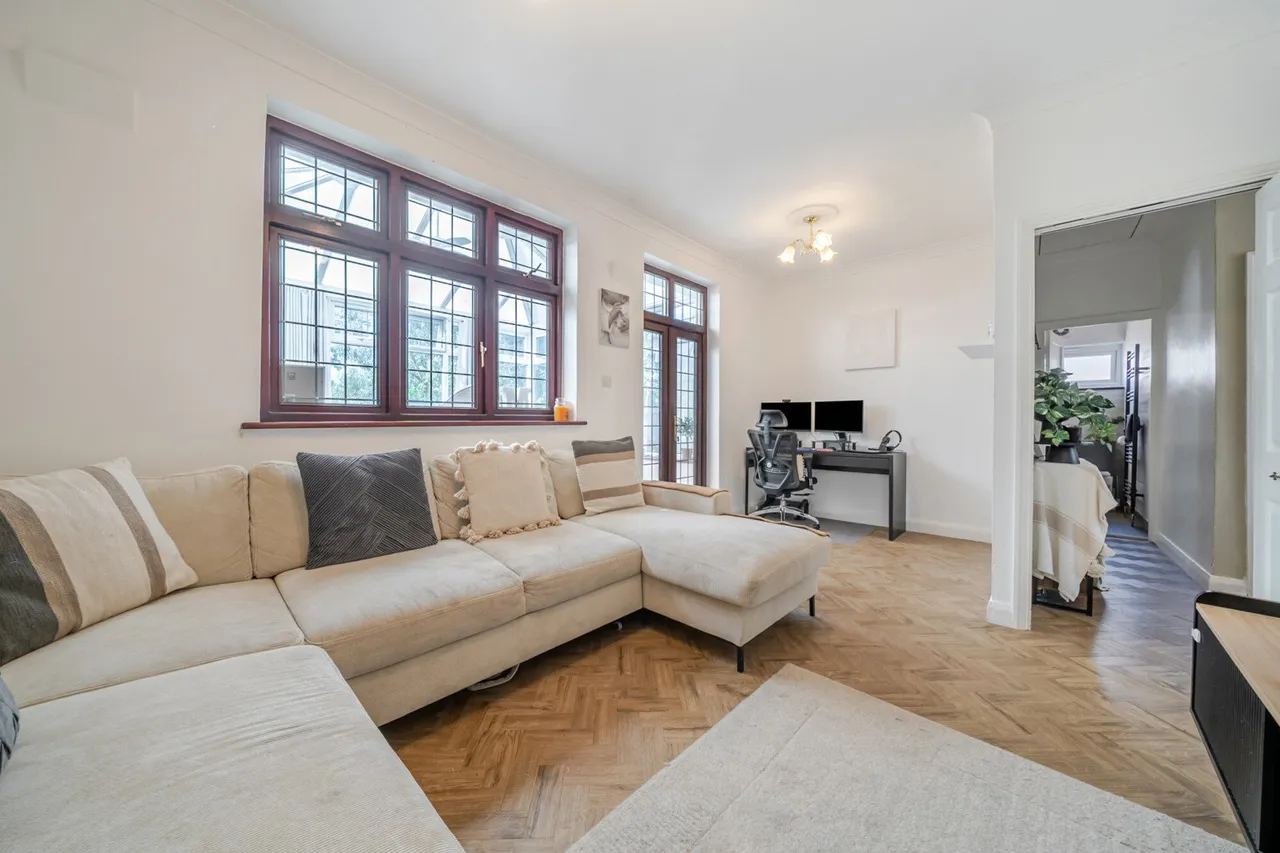 Eversley Avenue, DA7, photo 25