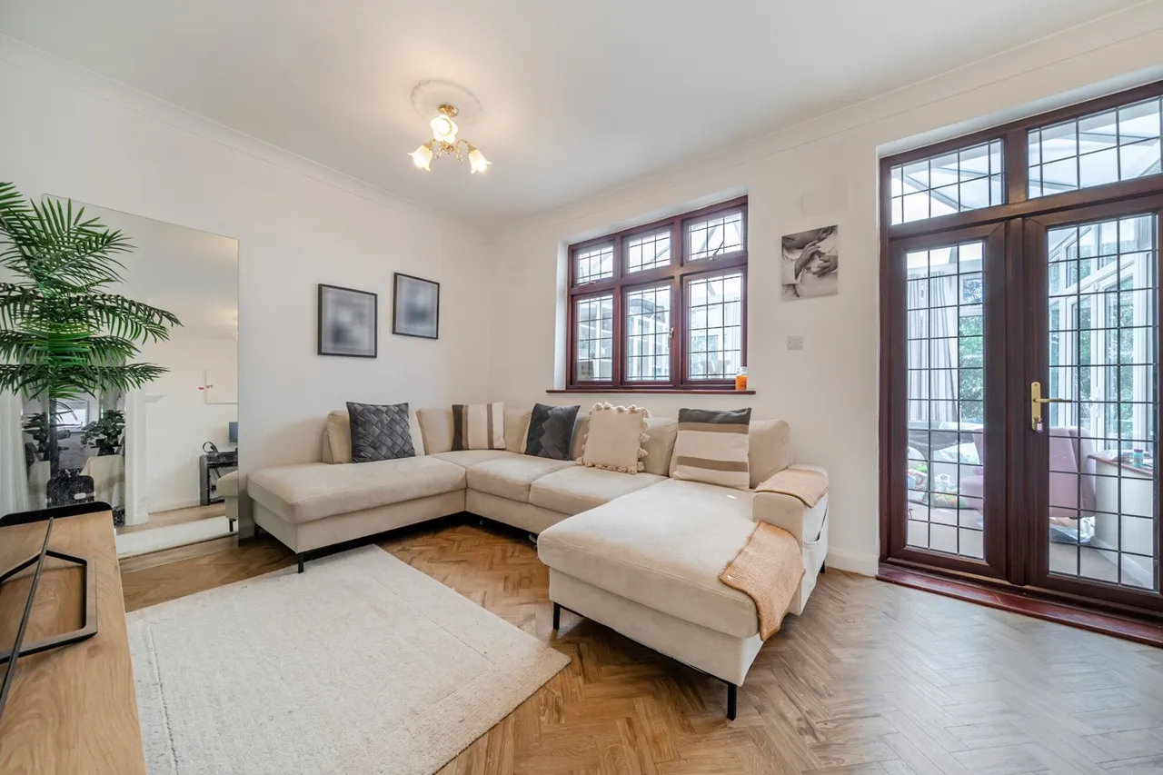 Eversley Avenue, DA7, photo 4