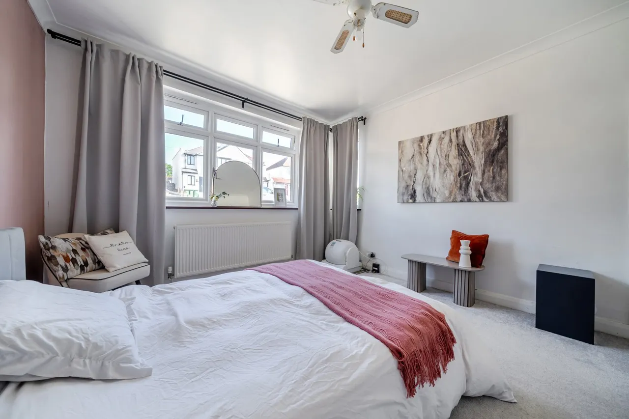 Eversley Avenue, DA7, photo 23