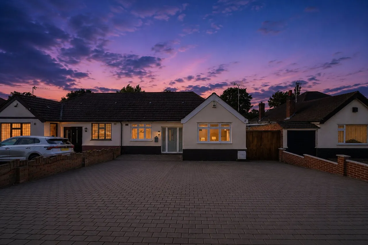 2 bed house for sale — Eversley Avenue, DA7