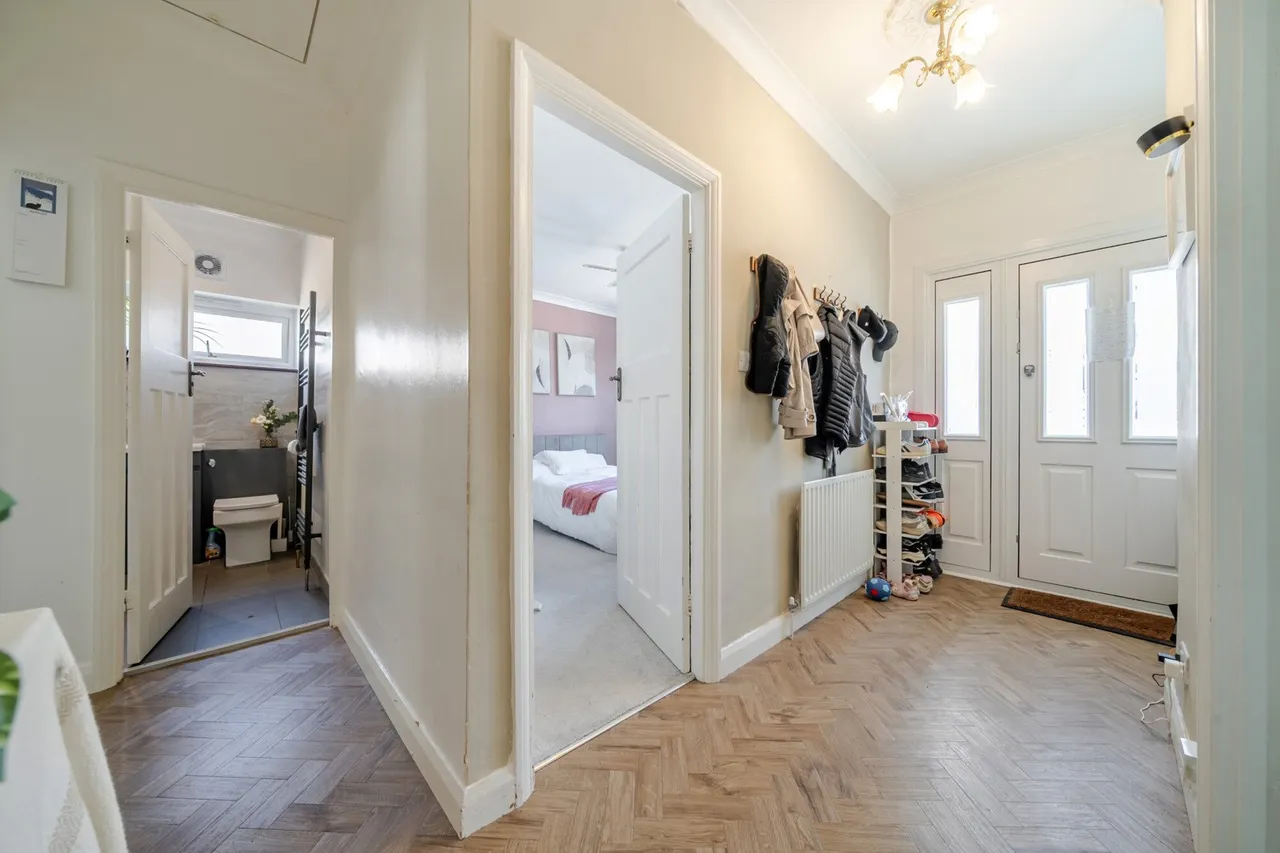 Eversley Avenue, DA7, photo 35