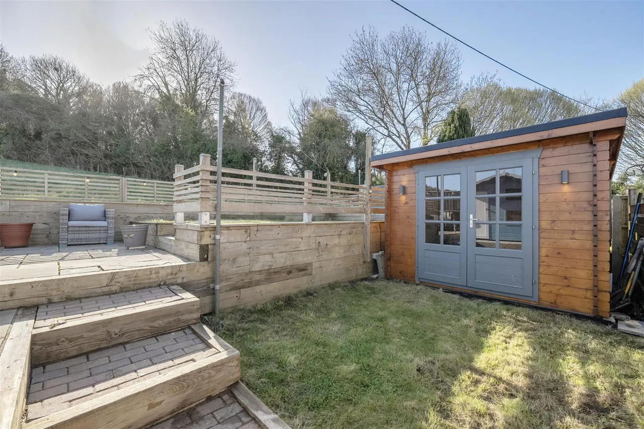 Chisenbury Court, East Chisenbury, SN9, photo 5