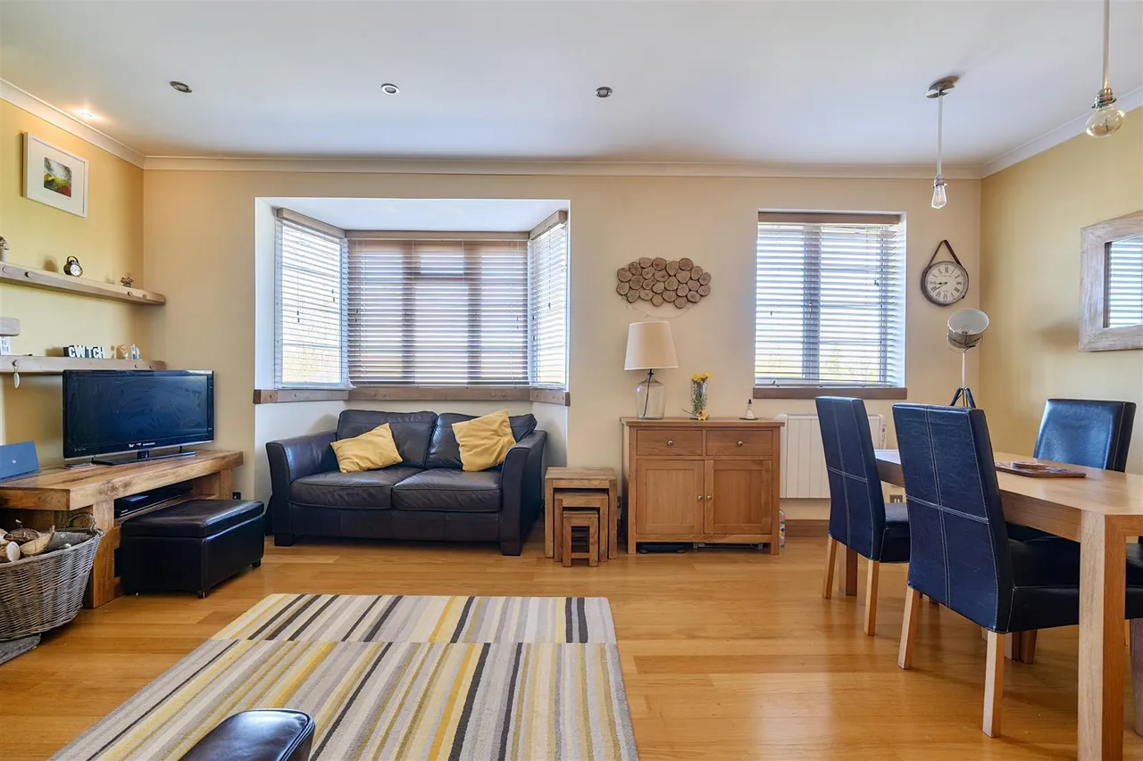 Chisenbury Court, East Chisenbury, SN9, photo 16