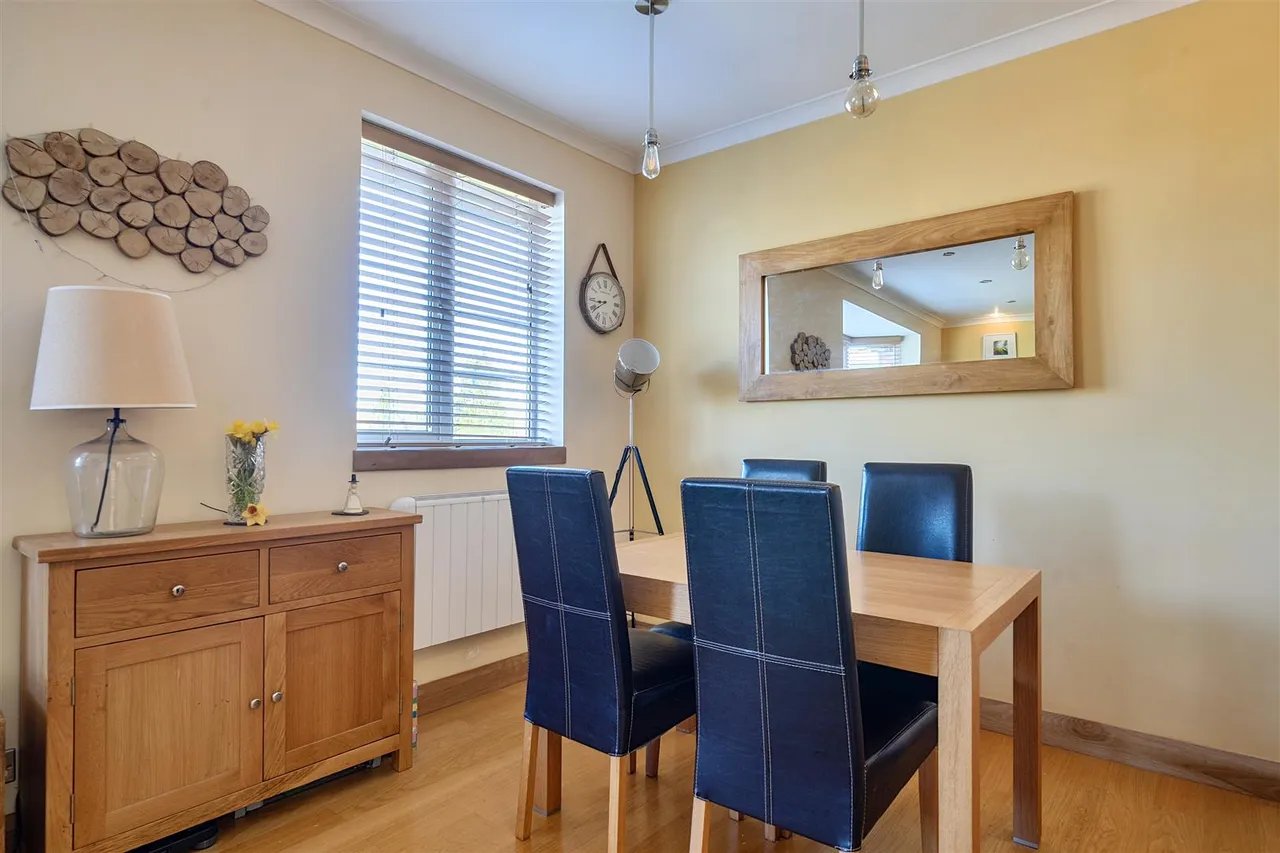 Chisenbury Court, East Chisenbury, SN9, photo 17