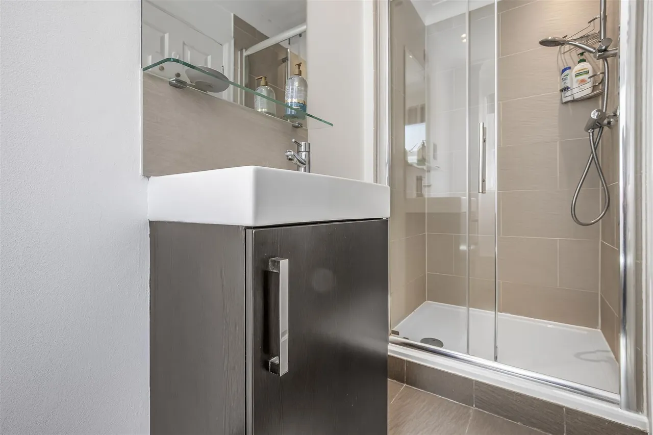 Upper Richmond Road, Putney, SW15, photo 6