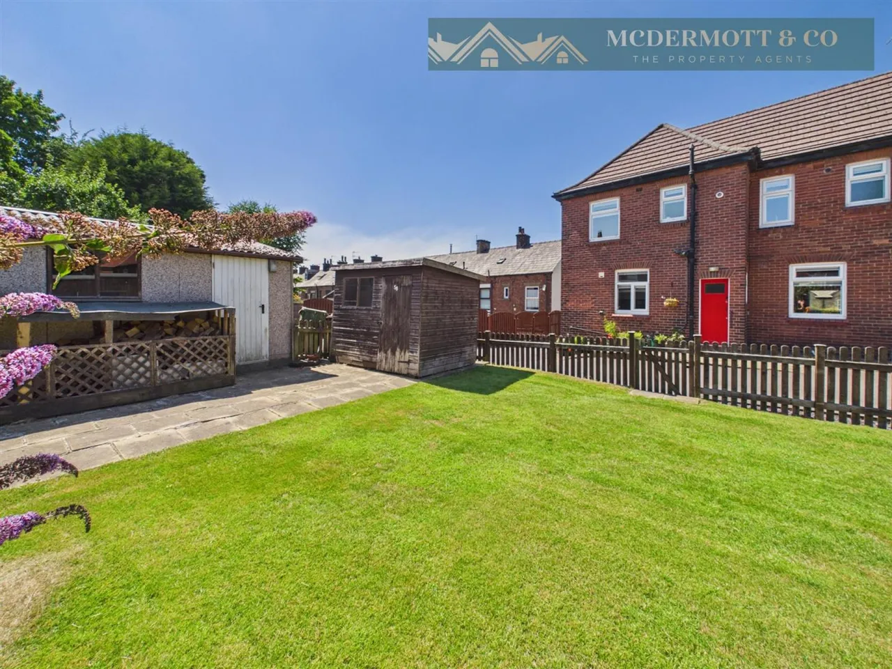 Wellington Road, Greenfield, OL3, photo 3