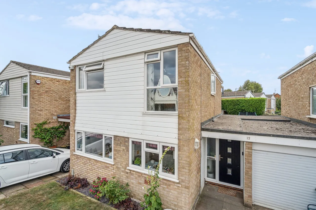 3 bed house for sale, The Gables, Haddenham, HP17