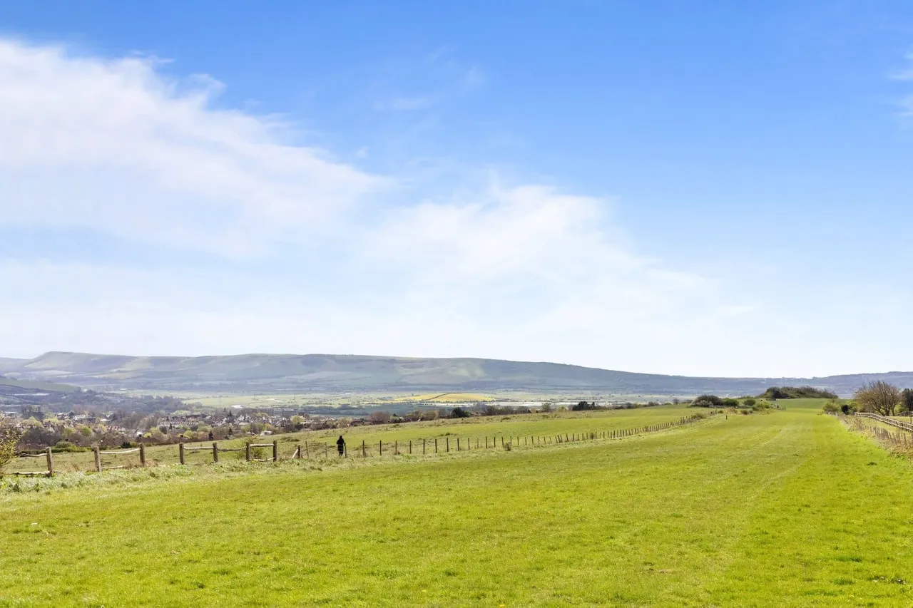 The Old Racecourse, Lewes, BN7, photo 8