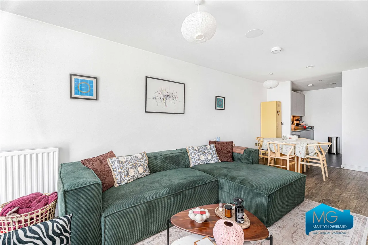 Quayle Crescent, Whetstone, N20, photo 8