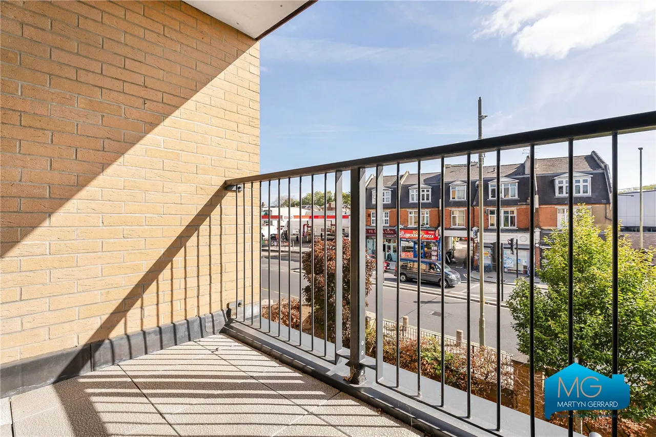 Quayle Crescent, Whetstone, N20, photo 9