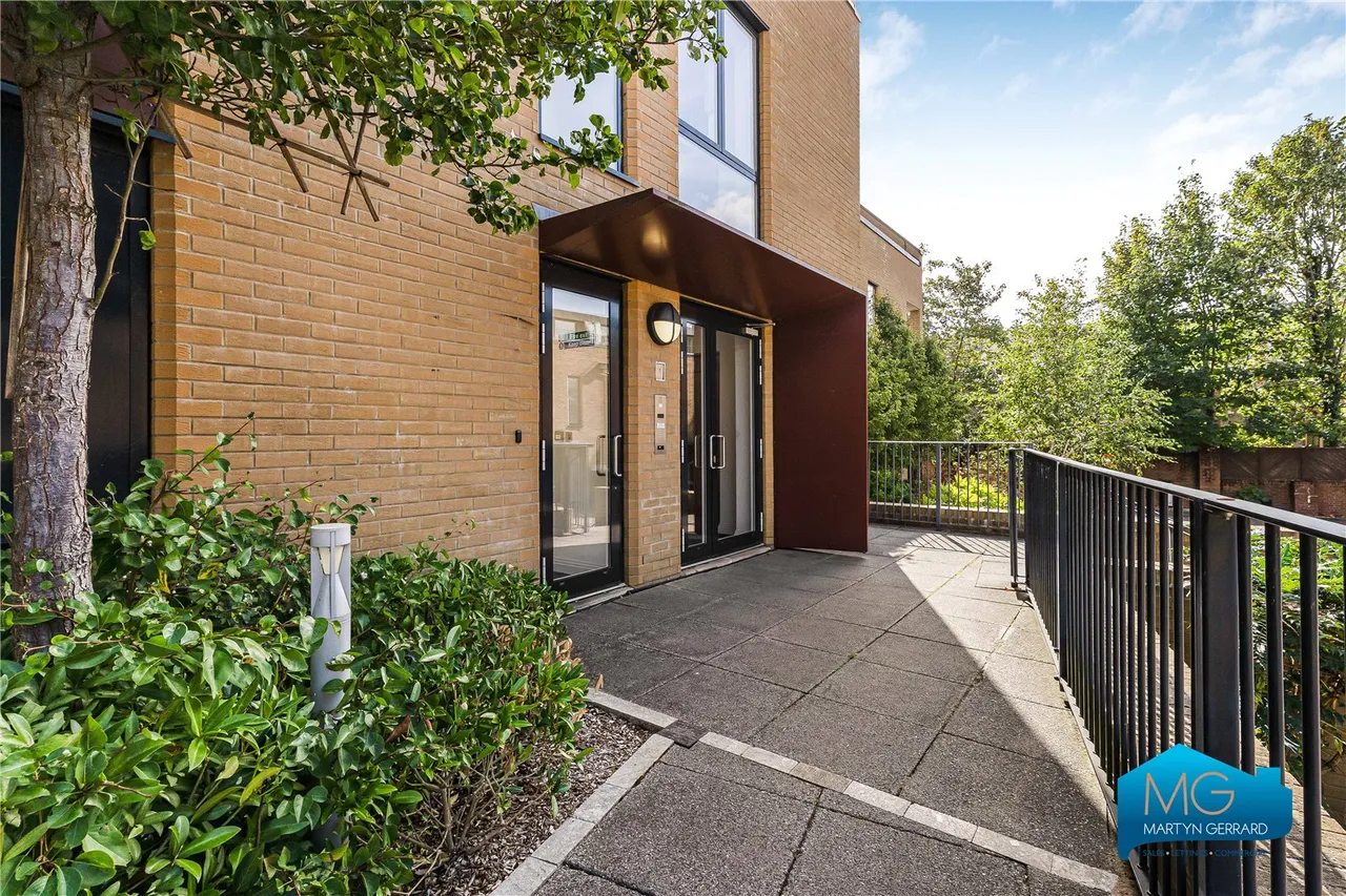 Quayle Crescent, Whetstone, N20, photo 11