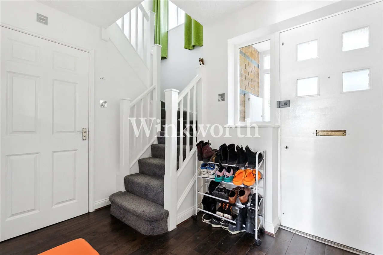 Castleview Close, London, N4, photo 4