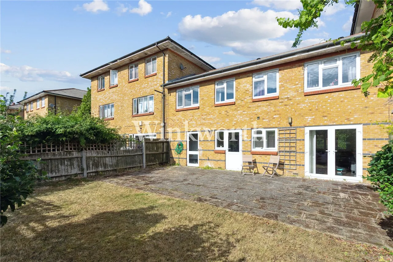 Castleview Close, London, N4, photo 12