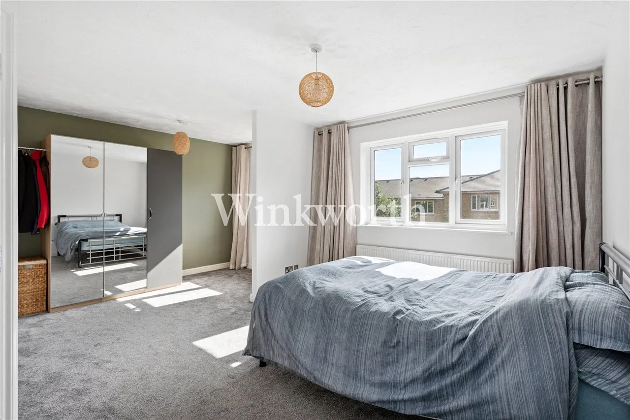 Castleview Close, London, N4, photo 11