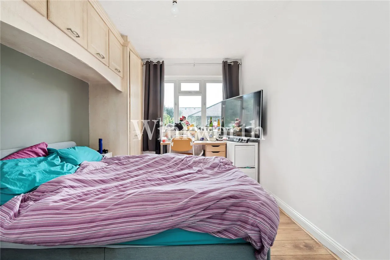 Castleview Close, London, N4, photo 9