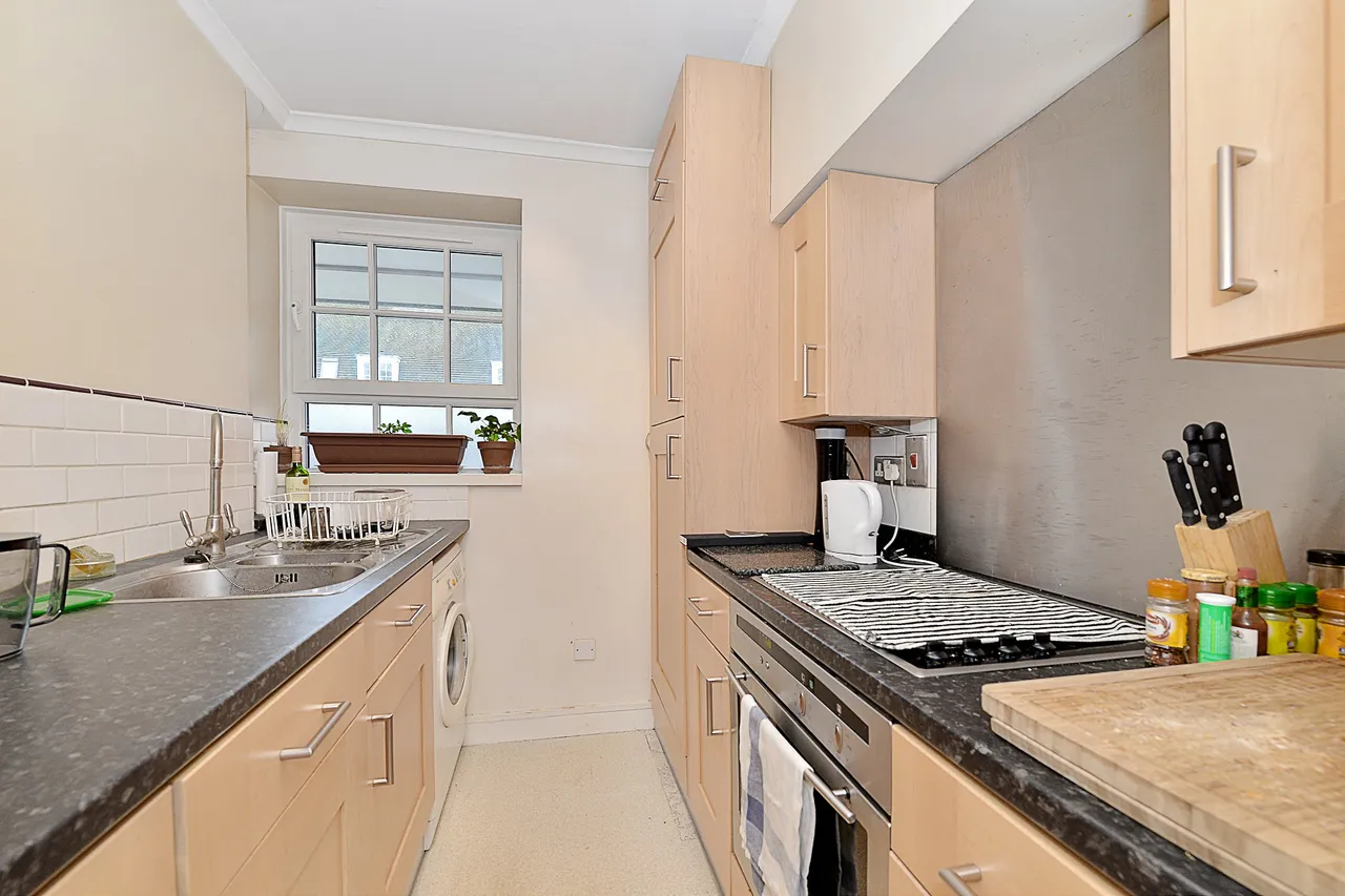 Ebury Bridge Road, Pimlico, SW1W, photo 3