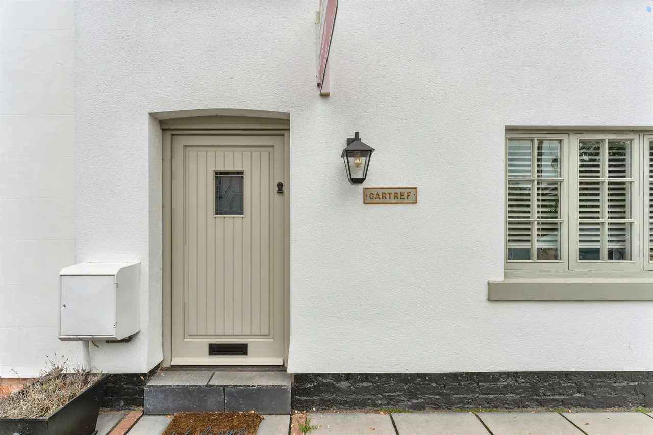 High Street, Farndon, CH3, photo 2