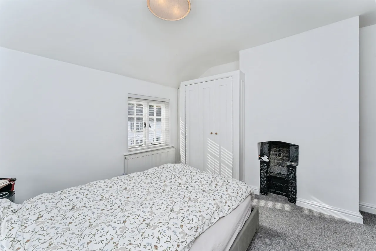 High Street, Farndon, CH3, photo 9