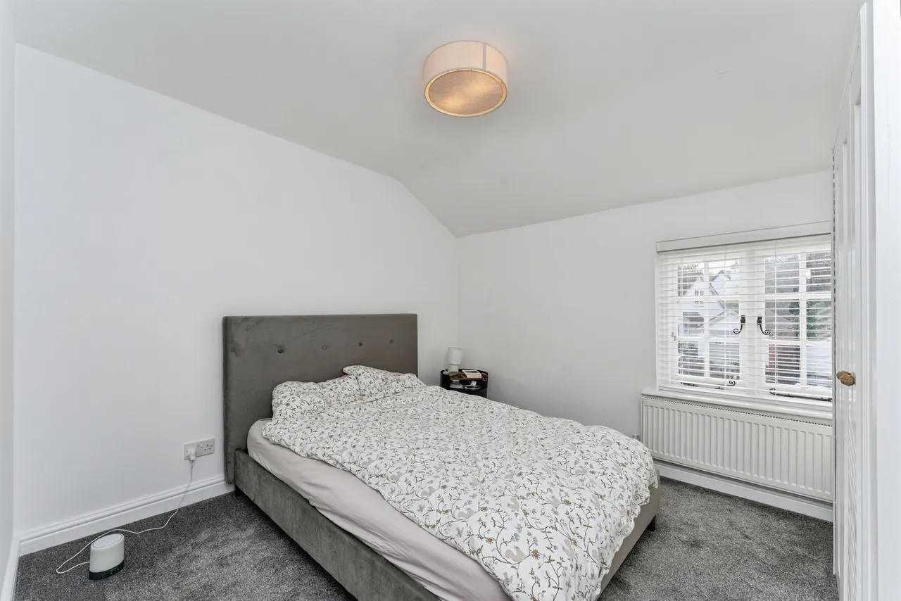 High Street, Farndon, CH3, photo 10