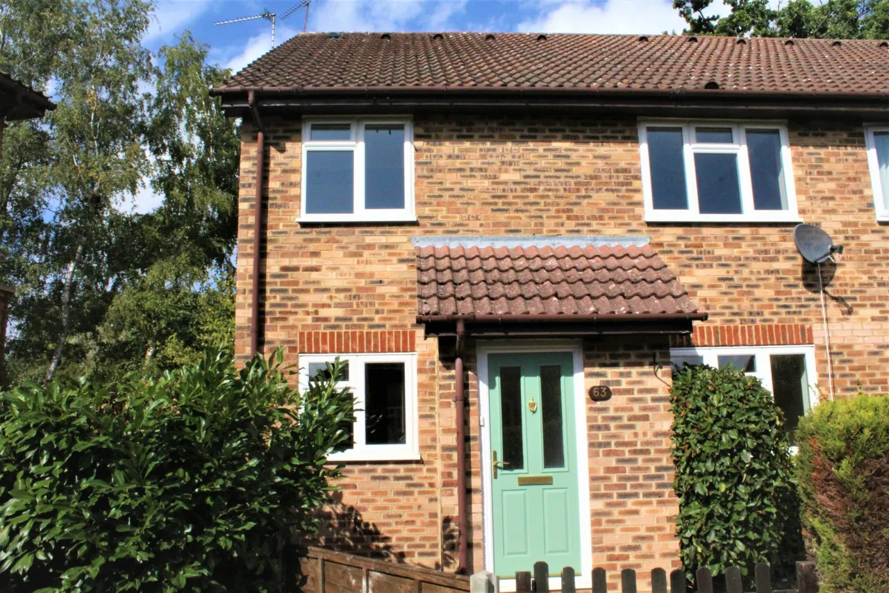 2 bed house to rent, Netherhouse Moor, Church Crookham, GU51
