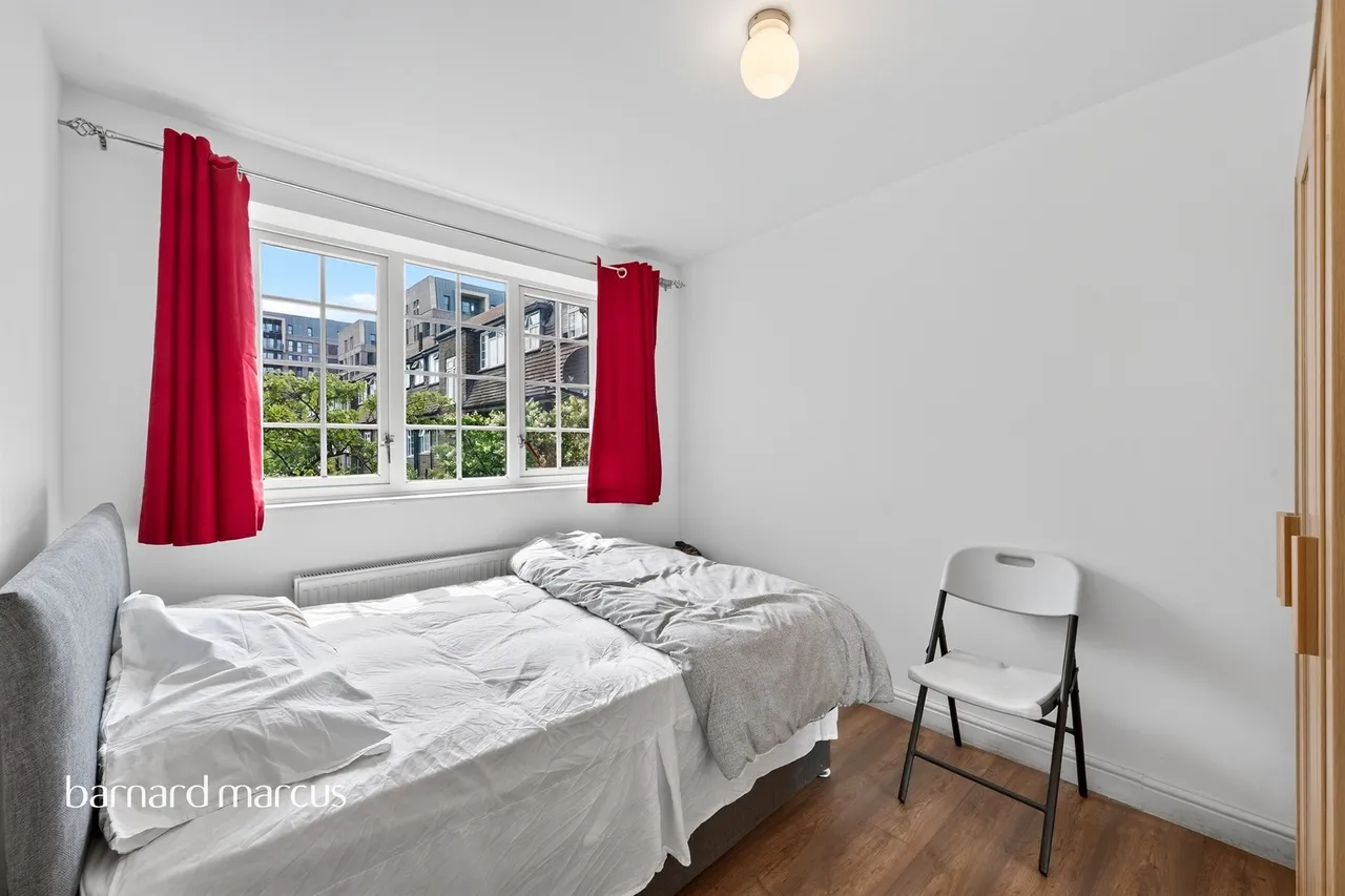 Kingston Road, Surbiton, photo 6