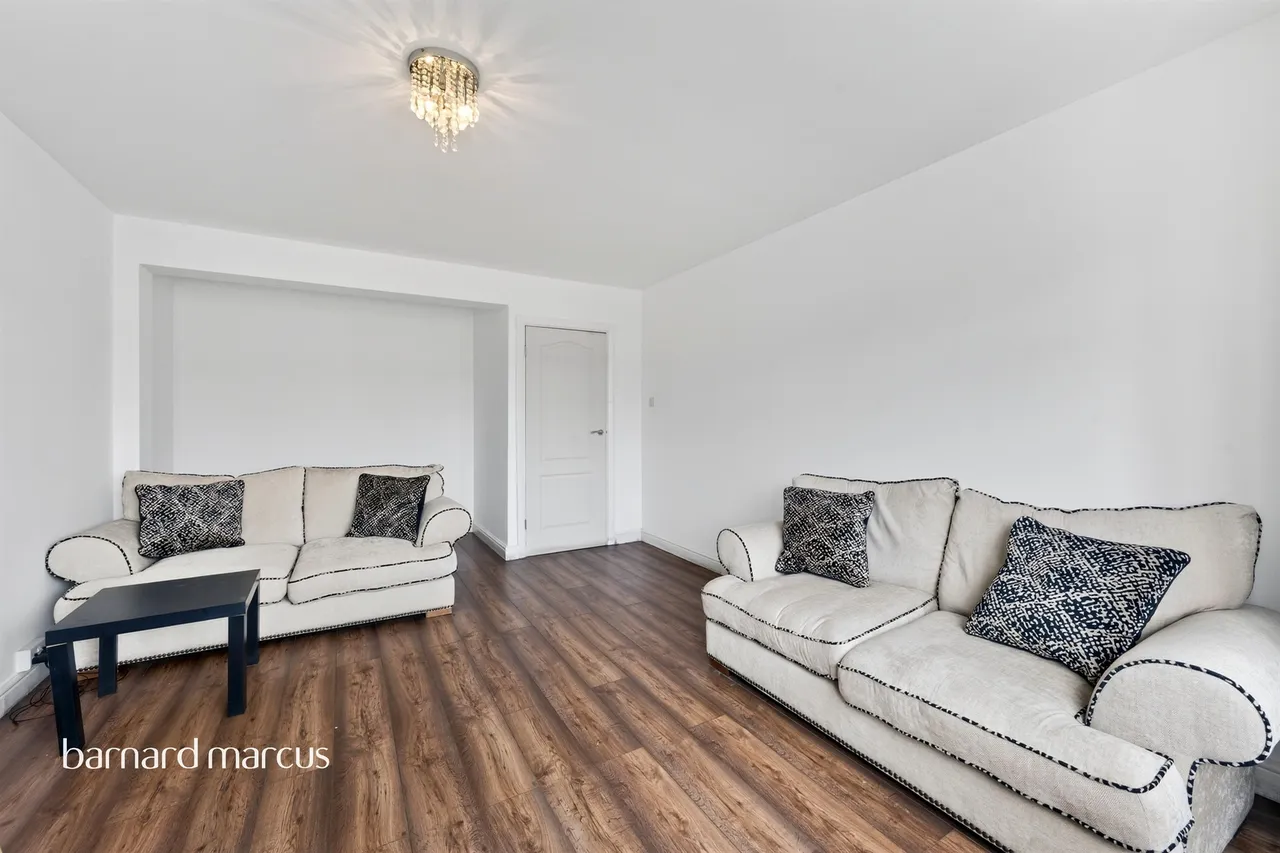 Kingston Road, Surbiton, photo 3