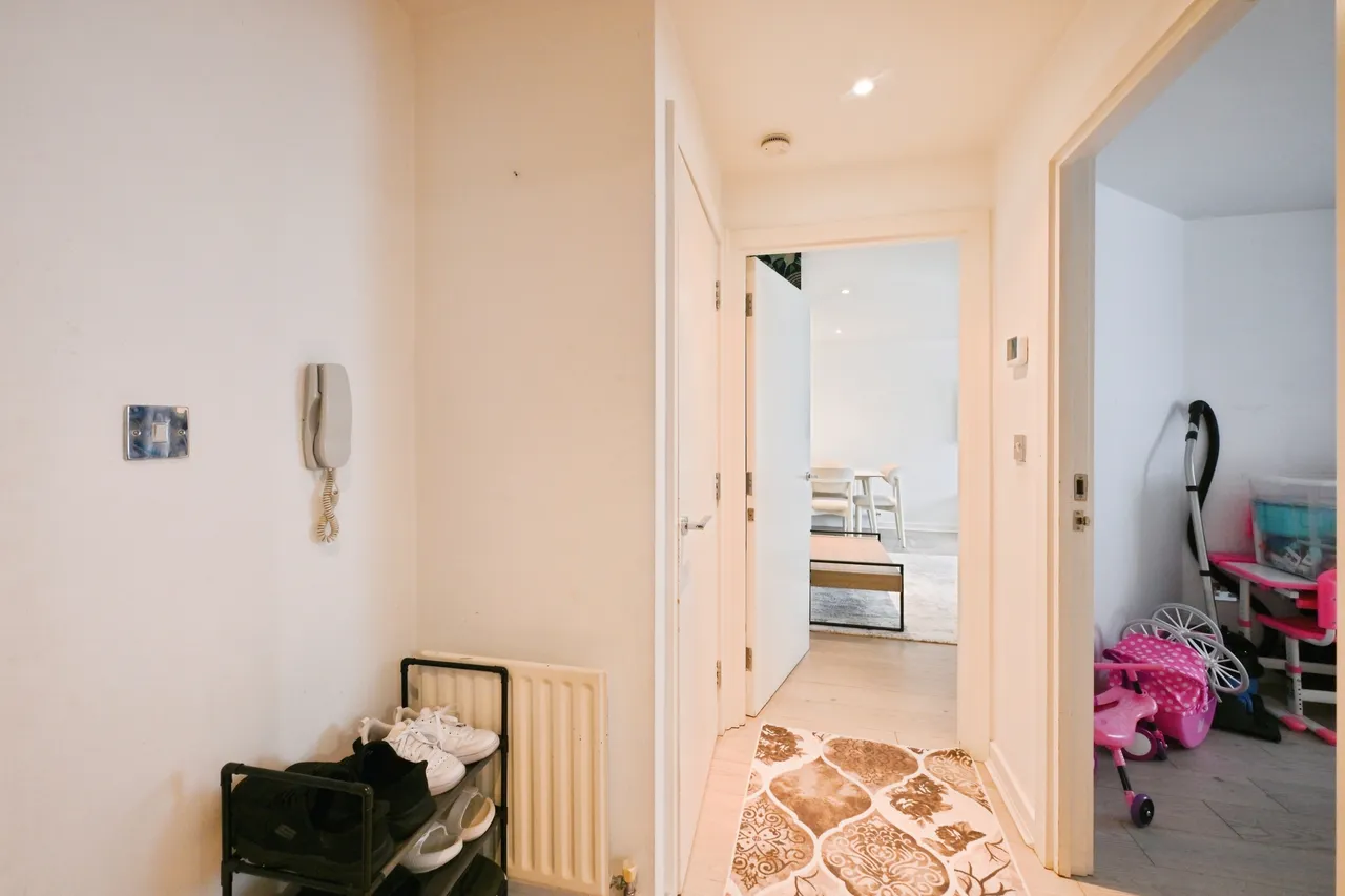 Foundry Gate, Waltham Cross, EN8, photo 16