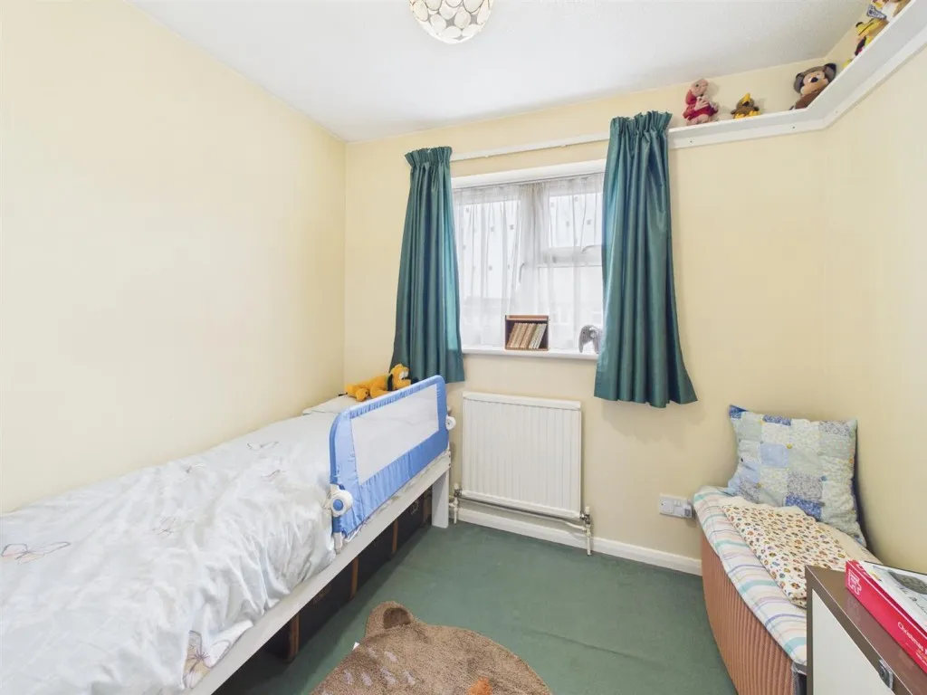 Damon Close, Peacehaven, BN10, photo 13