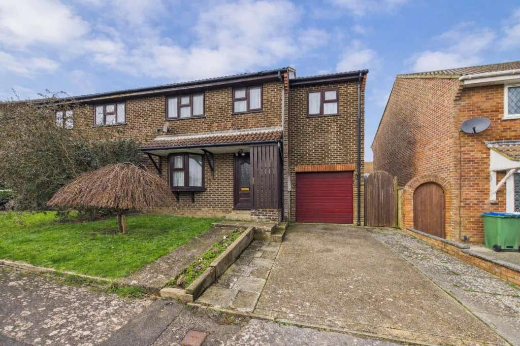 Damon Close, Peacehaven, BN10, photo 5