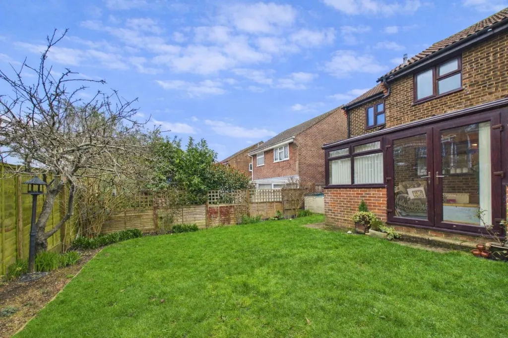 Damon Close, Peacehaven, BN10, photo 20