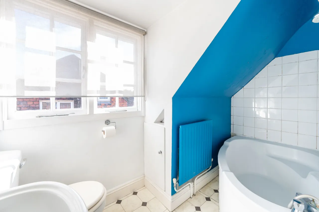 Flat 3, 128 Chatsworth Road, London, photo 6