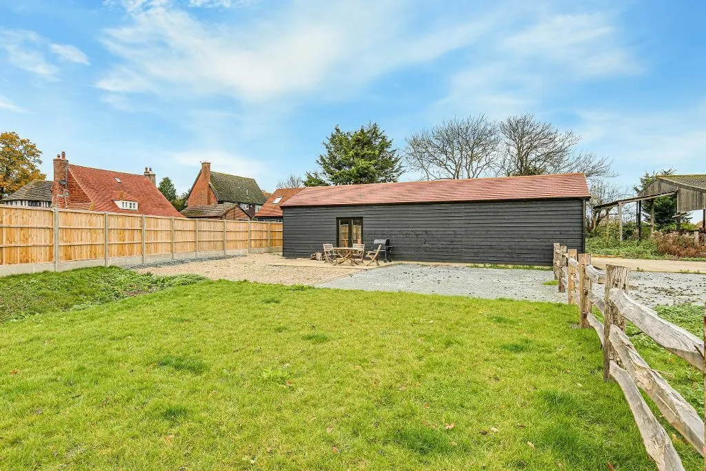 Crowhurst Road, Lingfield, photo 28