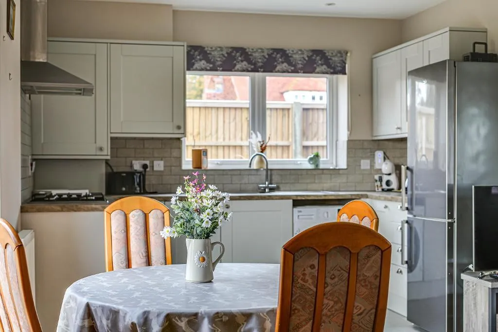 Crowhurst Road, Lingfield, photo 9