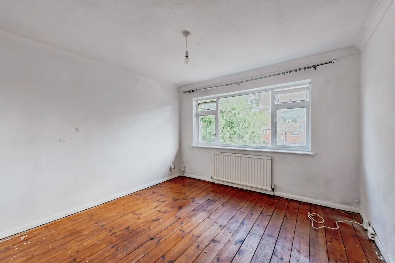 Copsleigh Close, Salfords, Redhill, photo 6