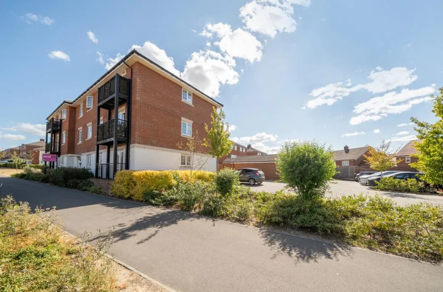 Nicholson Drive, Wokingham, RG41, photo 11