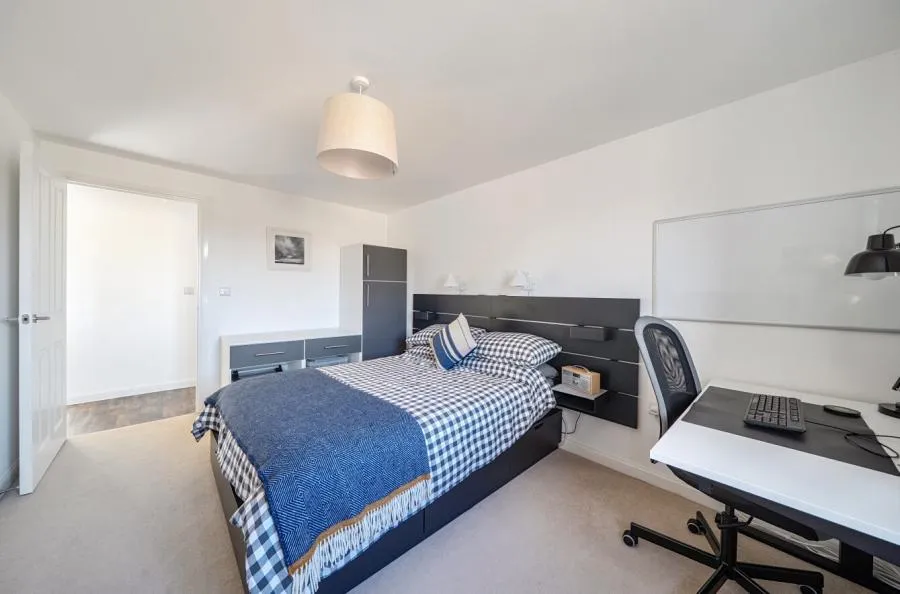 Nicholson Drive, Wokingham, RG41, photo 9
