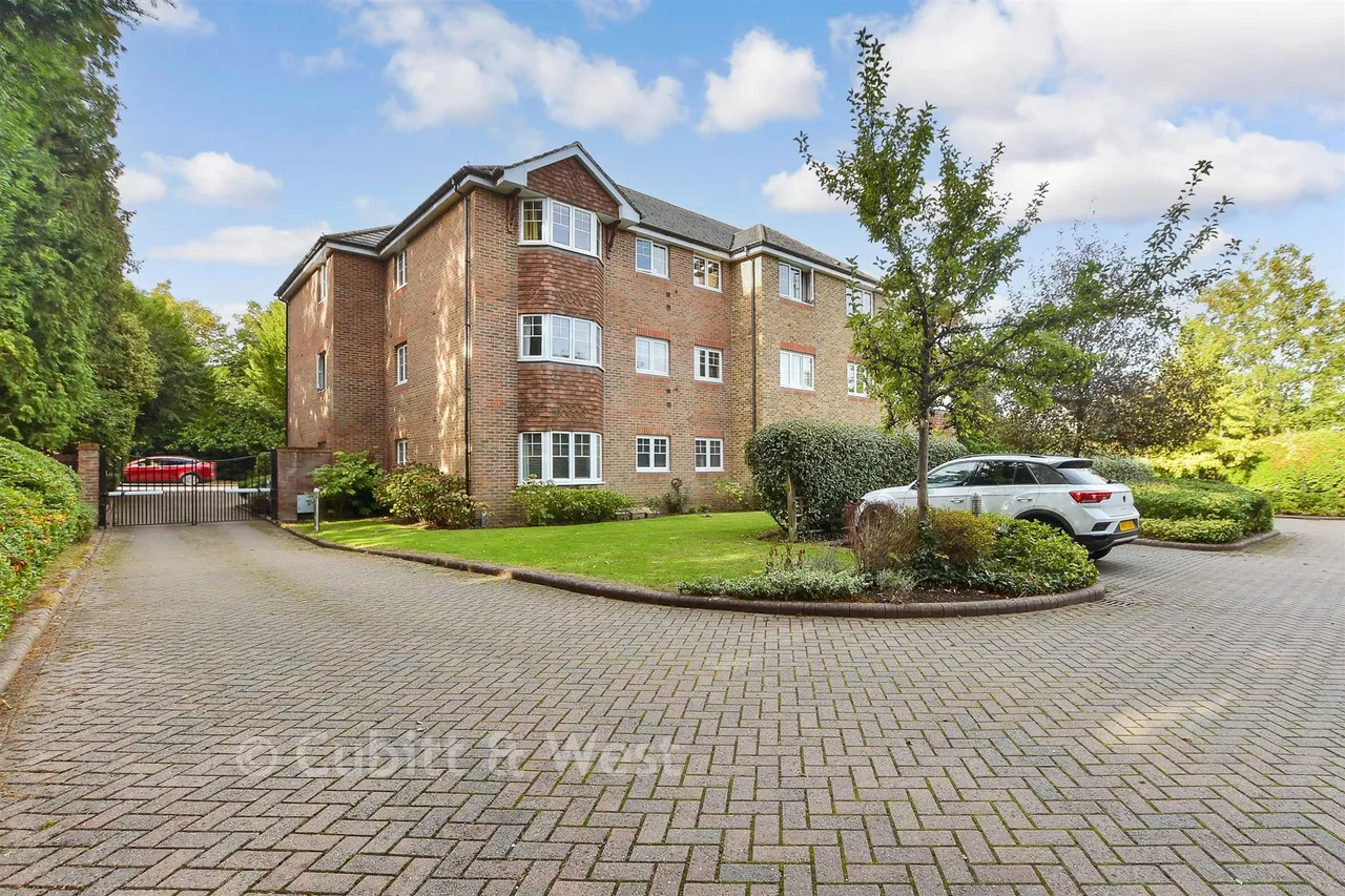 London Road, East Grinstead, RH19, photo 11