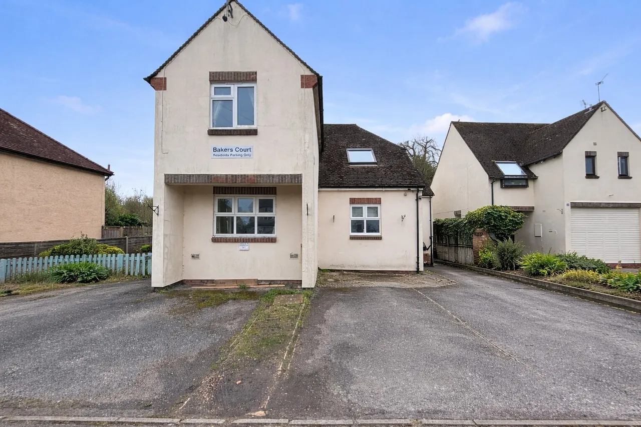 3 bed flat to rent — Bakers Court, Waddesdon