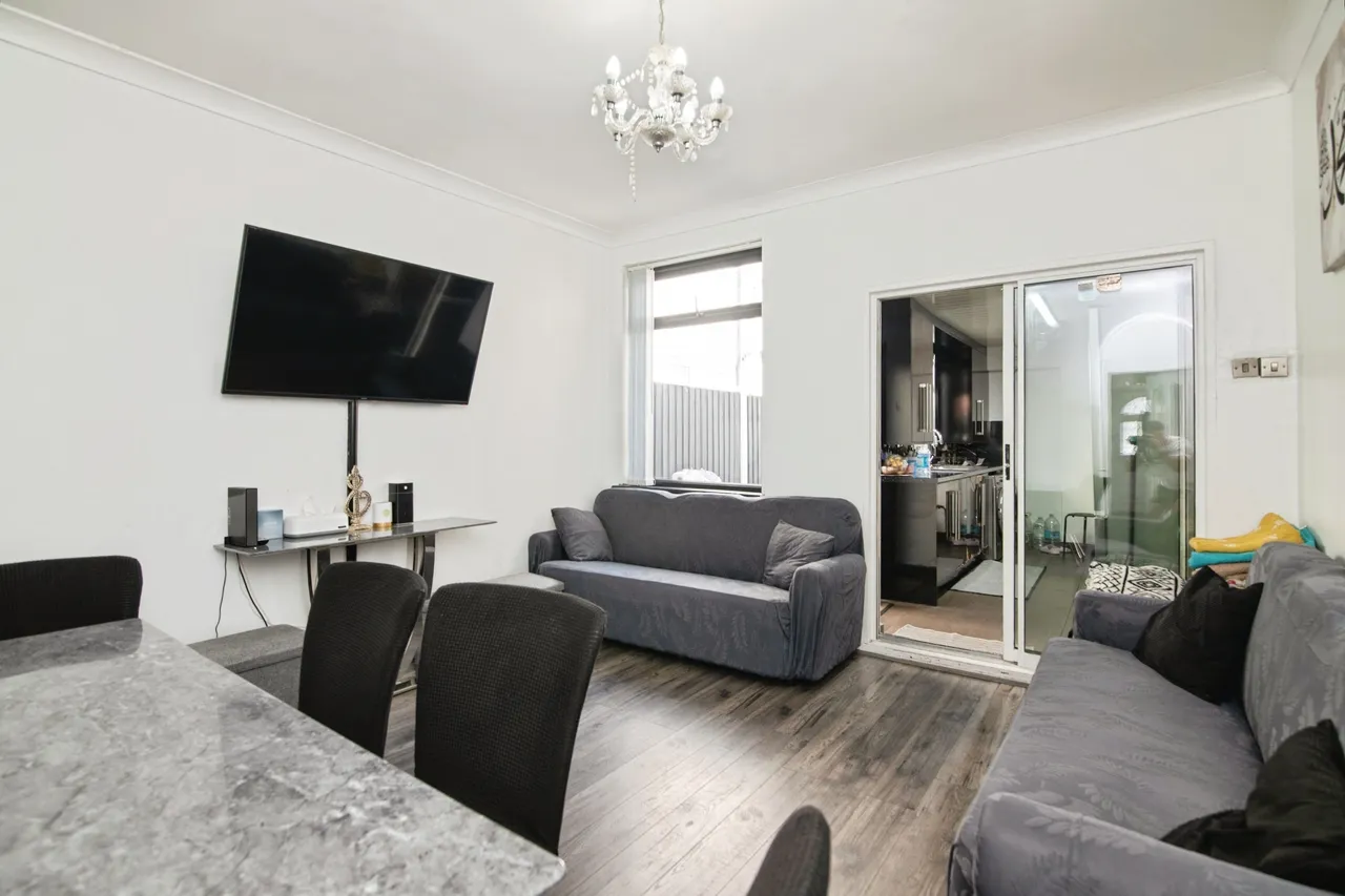 Avenue Road, Wednesbury, photo 4