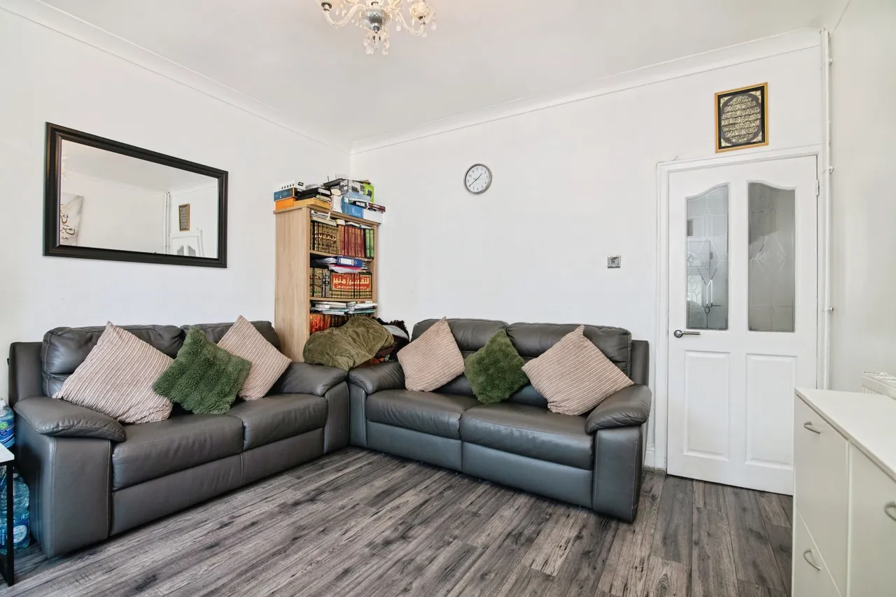 Avenue Road, Wednesbury, photo 3