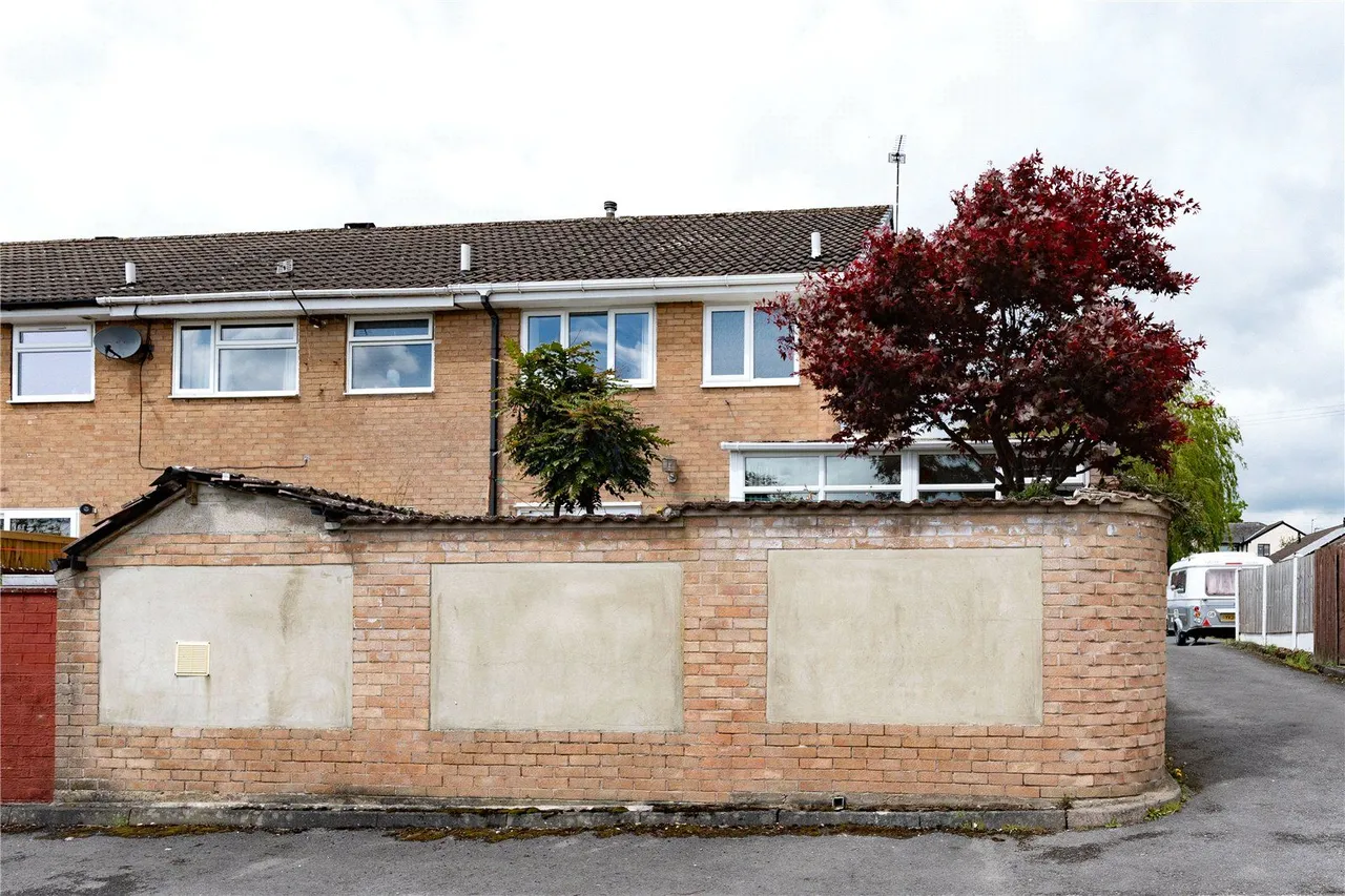 Woodlea Mount, Yeadon, LS19, photo 18
