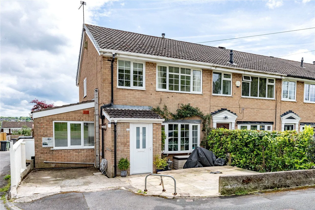 3 bed house for sale, Woodlea Mount, Yeadon, LS19