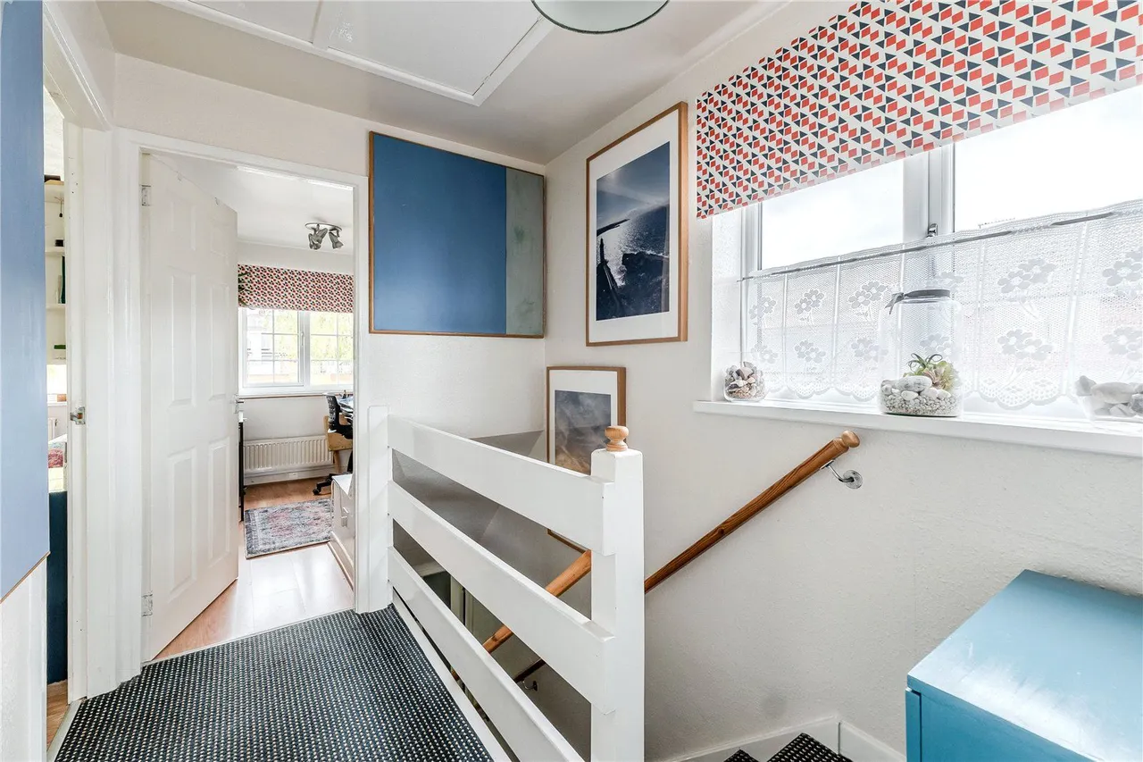 Woodlea Mount, Yeadon, LS19, photo 6
