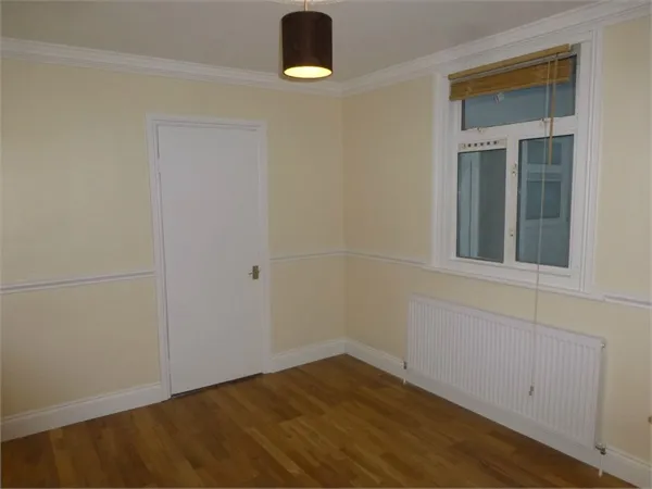 2 bed house to rent — Cumberland Road, London, W7 2EB