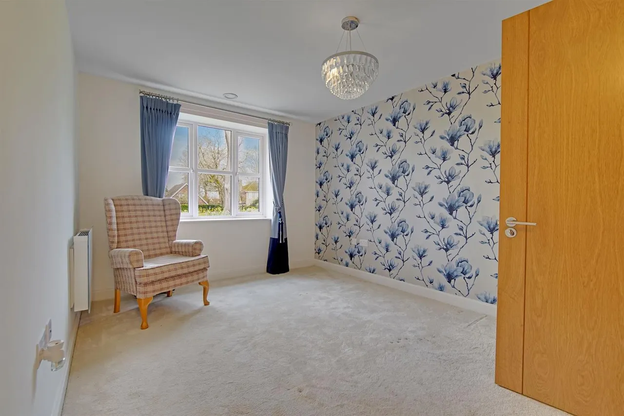 Westhall Road, Warlingham, CR6, photo 7