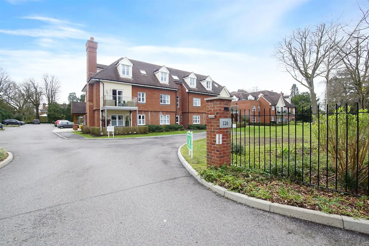 Westhall Road, Warlingham, CR6, photo 24