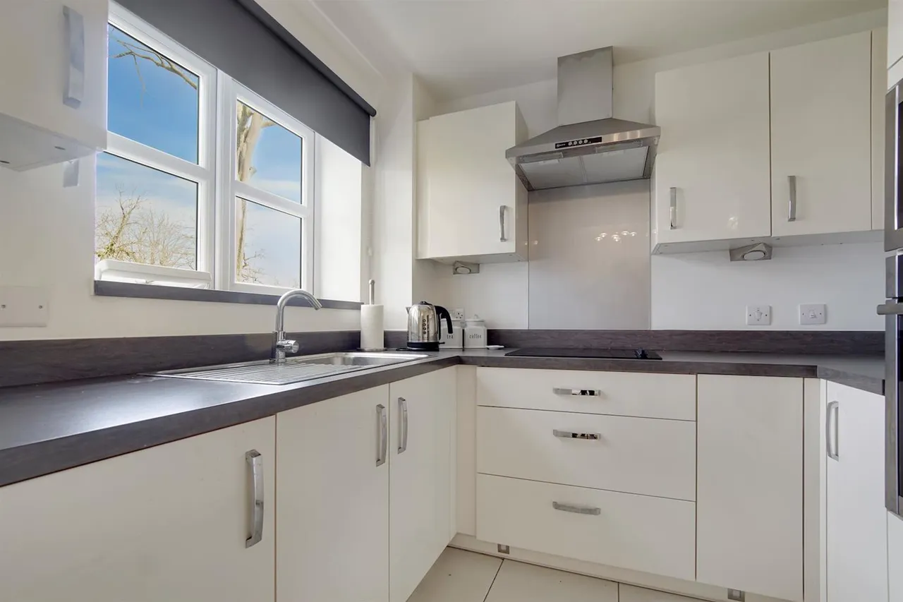 Westhall Road, Warlingham, CR6, photo 25