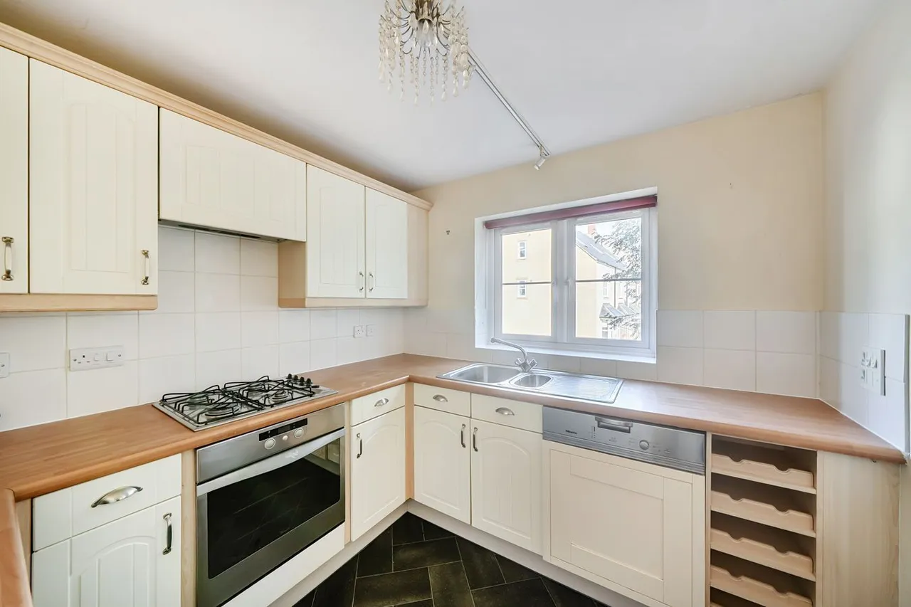 St Andrews Mews, Wells, BA5, photo 10