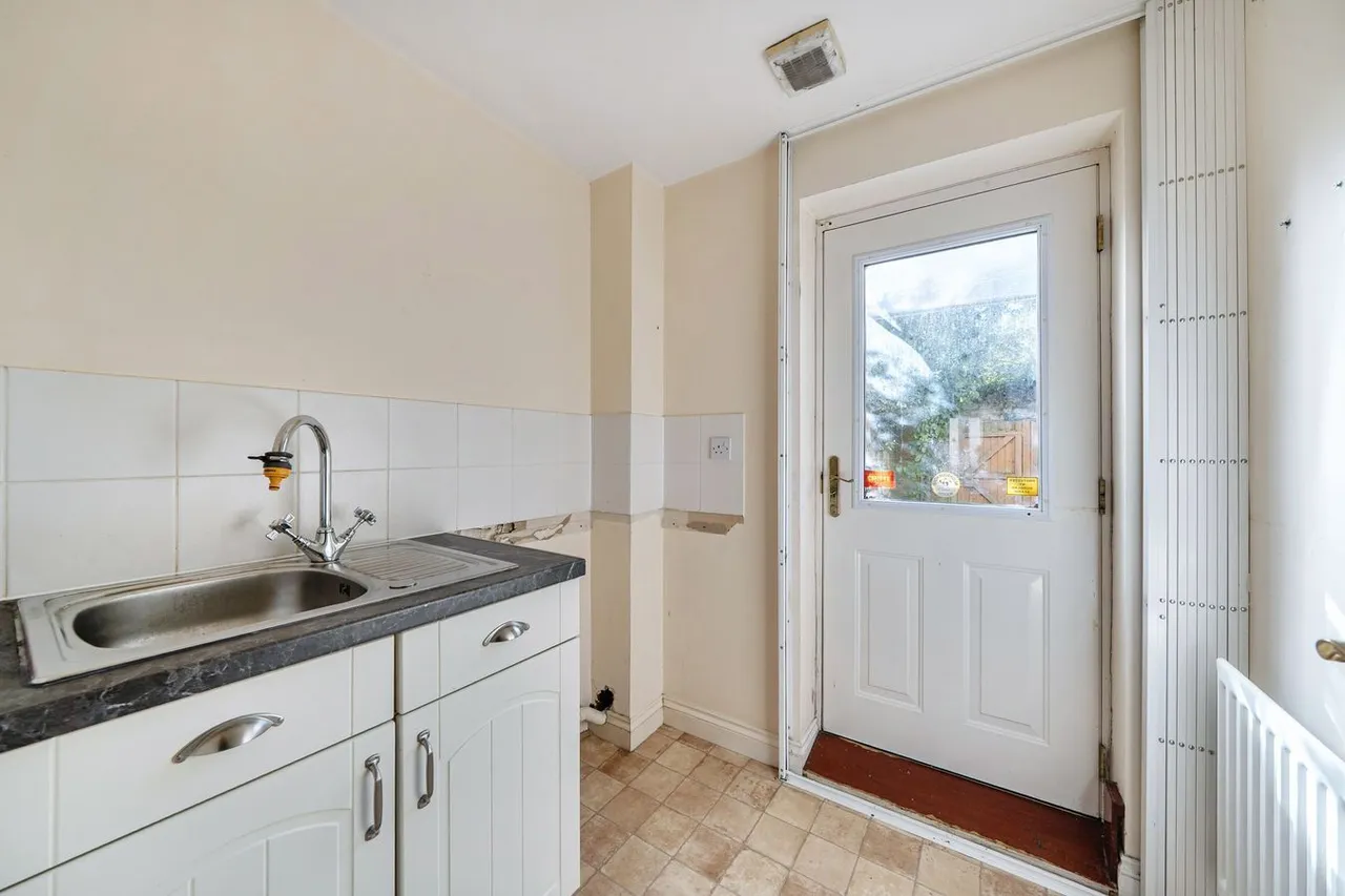 St Andrews Mews, Wells, BA5, photo 3